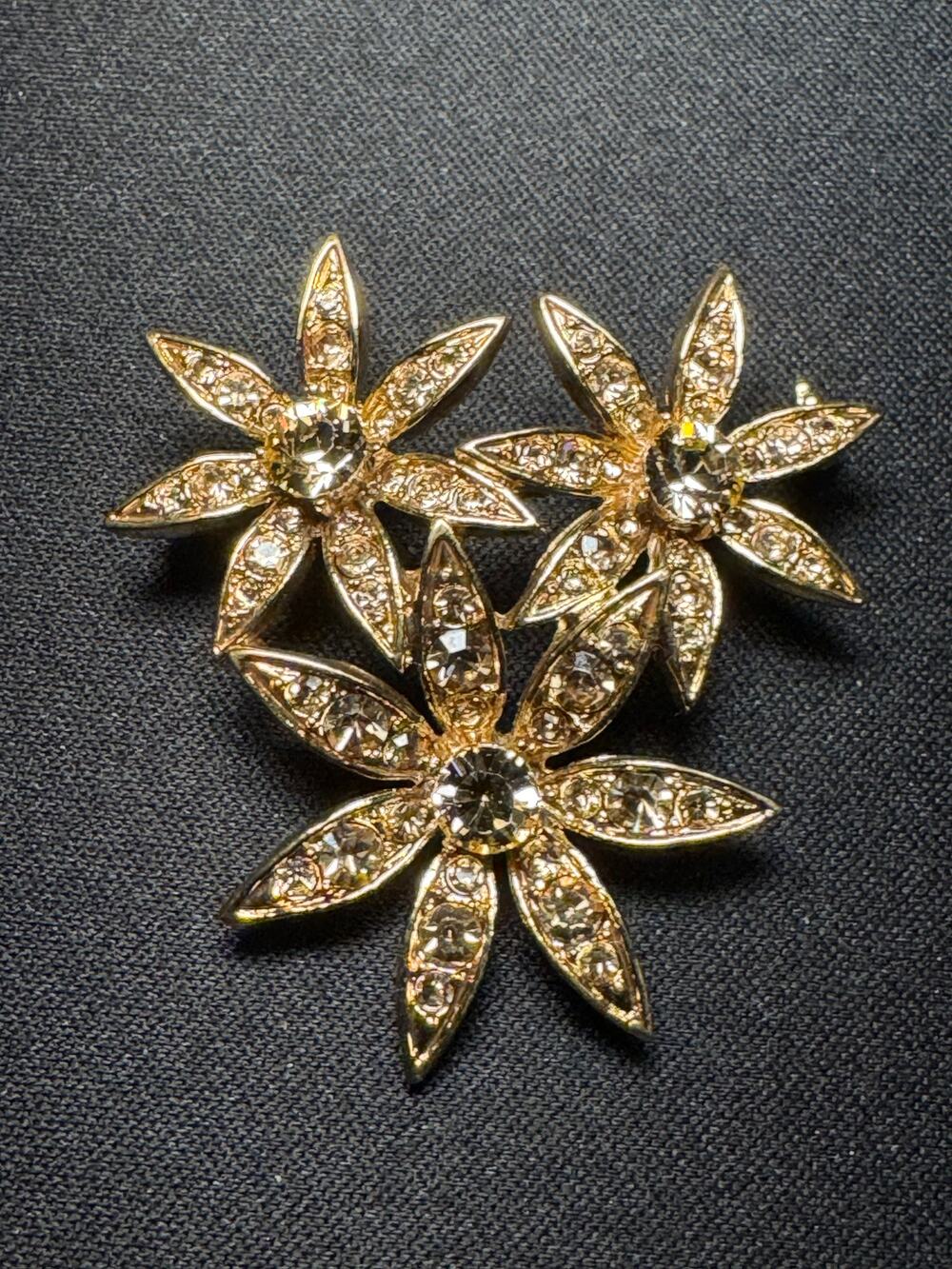 Rhinestone Floral Gold Tone Liz Claiborne Brooch